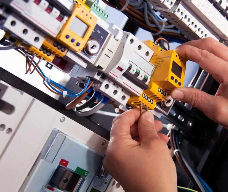 Elektroanlage Schaltschrankbau für elektische Installationen